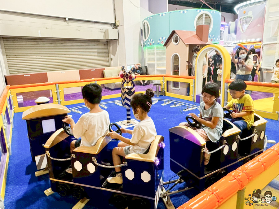 彩虹童畫親子樂園 科工館 親子 旅遊 放電 樂園 好玩 彩虹眷村 彩虹文創