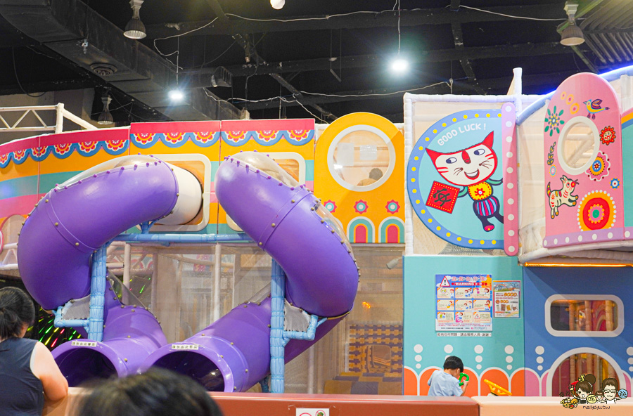彩虹童畫親子樂園 科工館 親子 旅遊 放電 樂園 好玩 彩虹眷村 彩虹文創