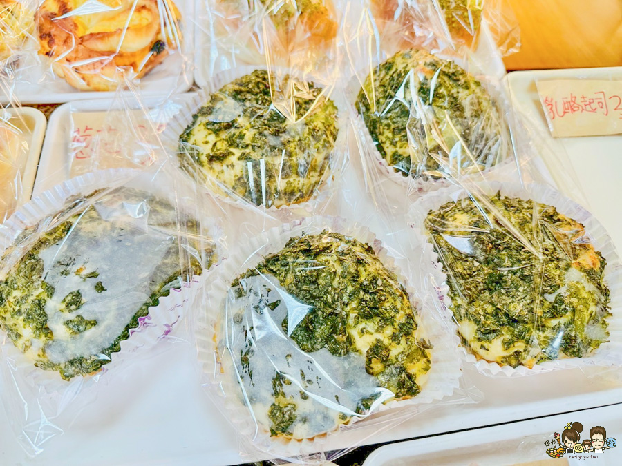 胡甲園麵包店 銅板麵包 高雄 麵包 好吃 便宜 20元麵包 鳳梨酥 伴手禮 