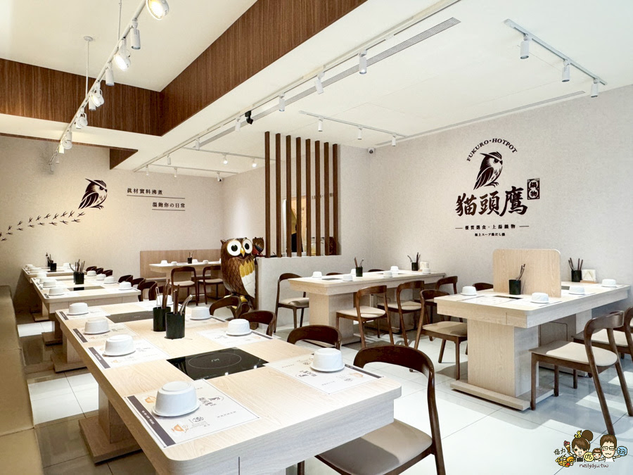貓頭鷹鍋物 上湯鍋物料 鍋物 高雄美食 聚餐 鳳山美食 商務 包箱 聚餐 聚會 龍蝦 澎派 海陸