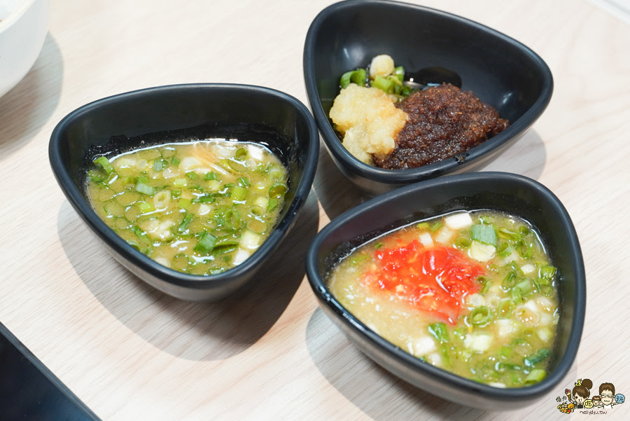 貓頭鷹鍋物 上湯鍋物料 鍋物 高雄美食 聚餐 鳳山美食 商務 包箱 聚餐 聚會 龍蝦 澎派 海陸