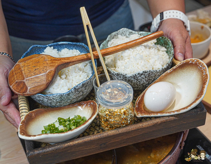 貓頭鷹鍋物 上湯鍋物料 鍋物 高雄美食 聚餐 鳳山美食 商務 包箱 聚餐 聚會 龍蝦 澎派 海陸