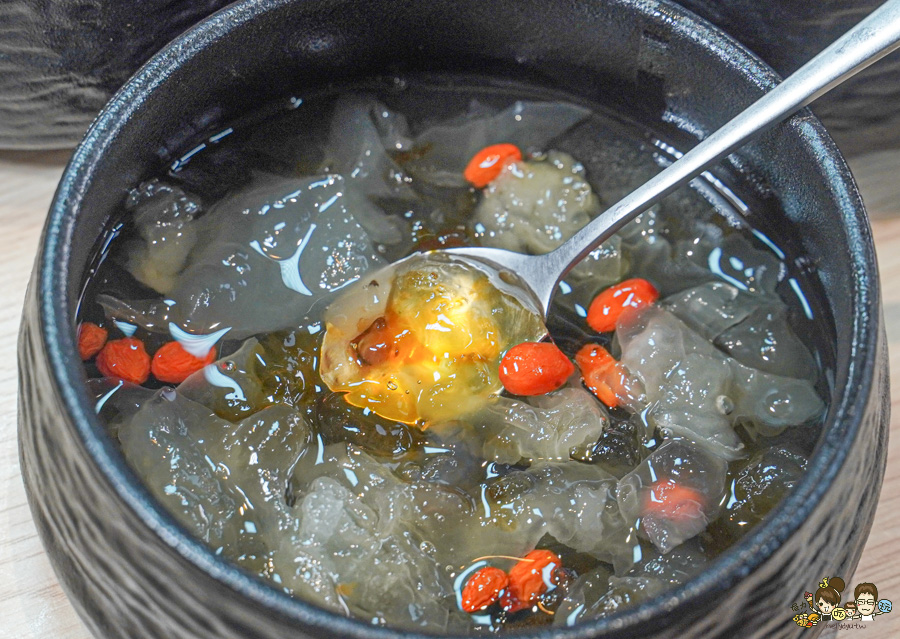 貓頭鷹鍋物 上湯鍋物料 鍋物 高雄美食 聚餐 鳳山美食 商務 包箱 聚餐 聚會 龍蝦 澎派 海陸