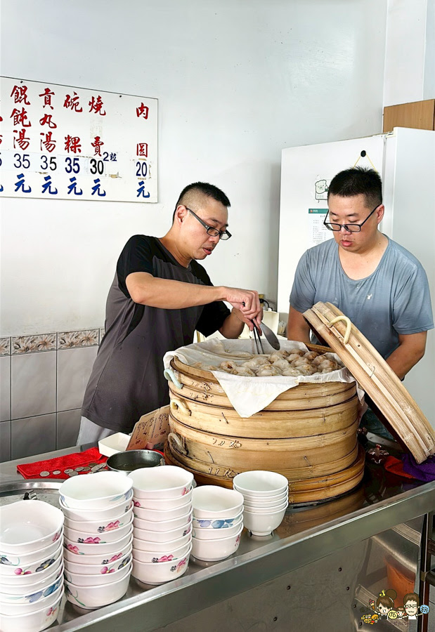  尤媽媽肉圓店 鹽埕美食 肉圓 肉丸 碗粿 燒賣 老店