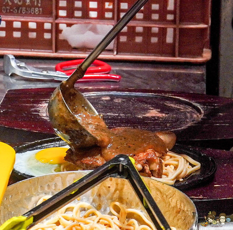 自強夜市 鐵板牛排 長紅牛排 夜市王 雙拼 招牌 牛排 高雄美食 高雄夜市美食