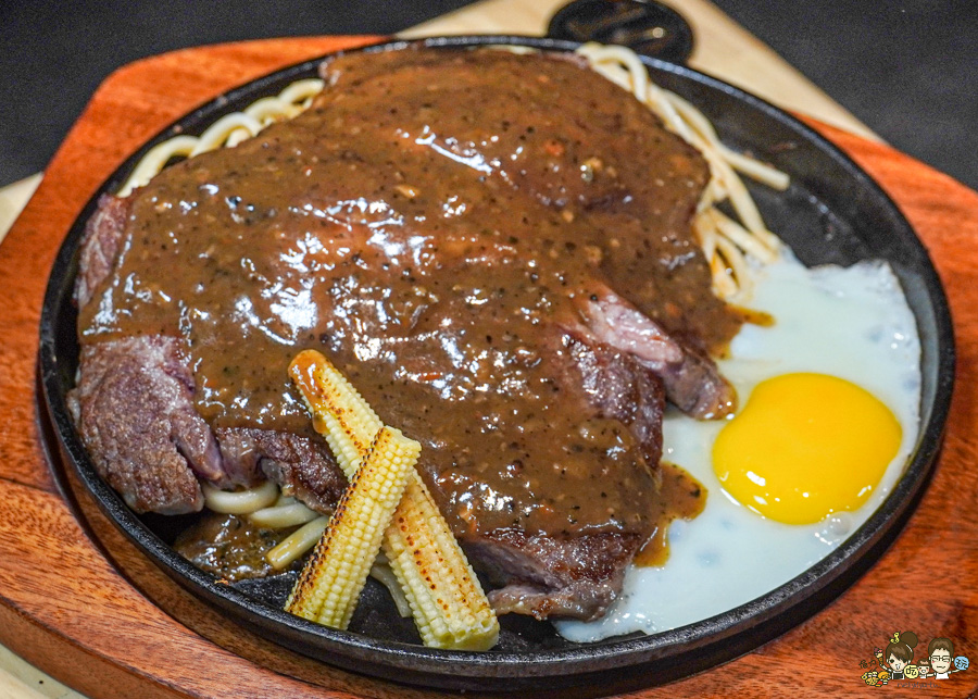 自強夜市 鐵板牛排 長紅牛排 夜市王 雙拼 招牌 牛排 高雄美食 高雄夜市美食