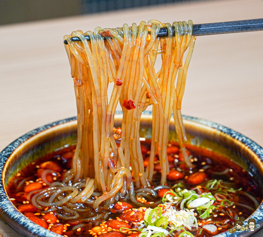 溜溜酸菜魚專賣店 高雄酸菜魚 麻辣水煮 聚餐 SOGO 百貨美食 必吃 聚餐 聚會 家庭用餐 