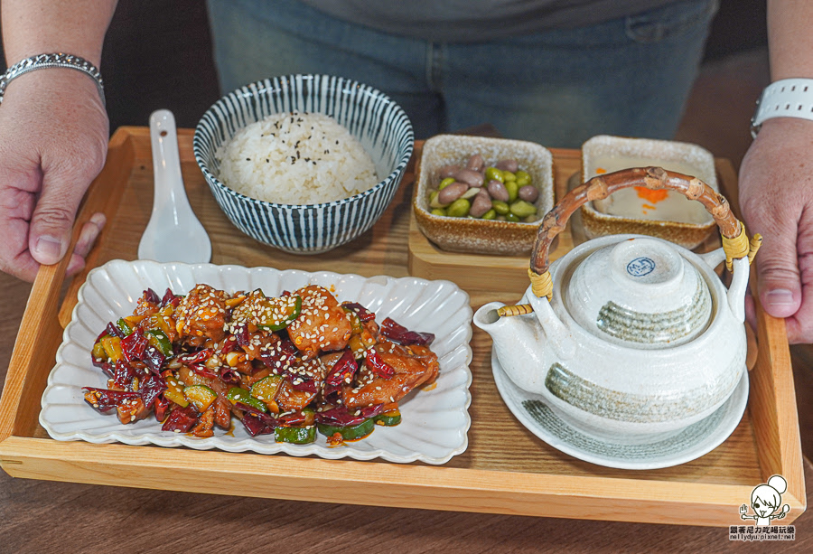 金貴 中式料理 個人套餐 定食 熱炒 中式餐點 功夫菜 阿嬤 家常菜 暖心 窩心 聚餐 高雄美食