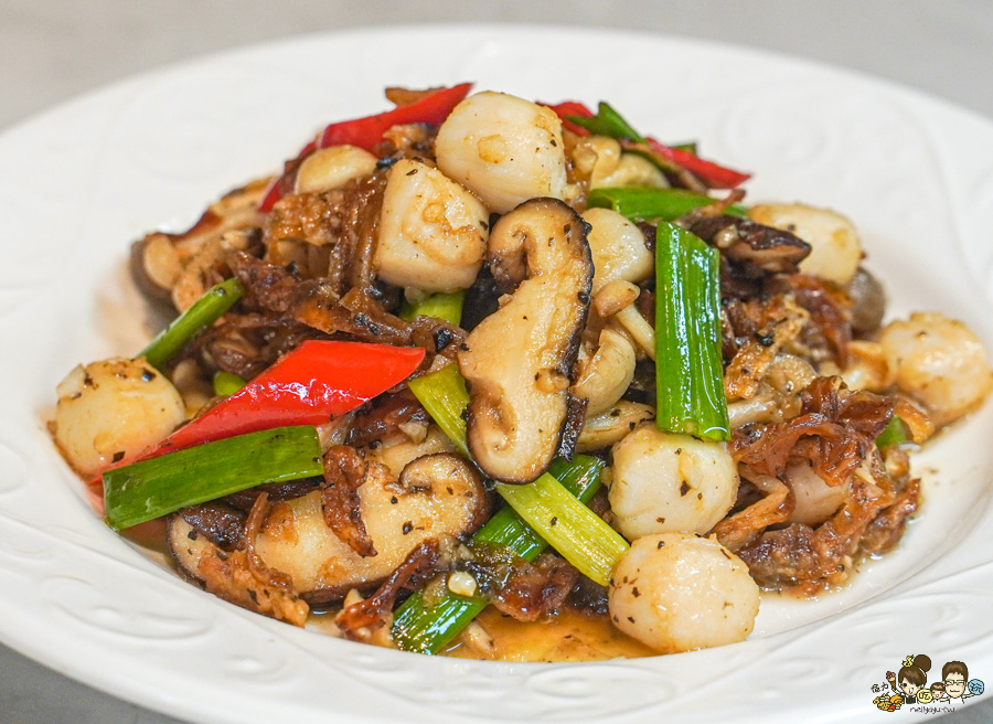 巨蛋商圈 麟粥宮砂鍋粥 高雄美食 聚餐 私房料理 高雄活體海鮮