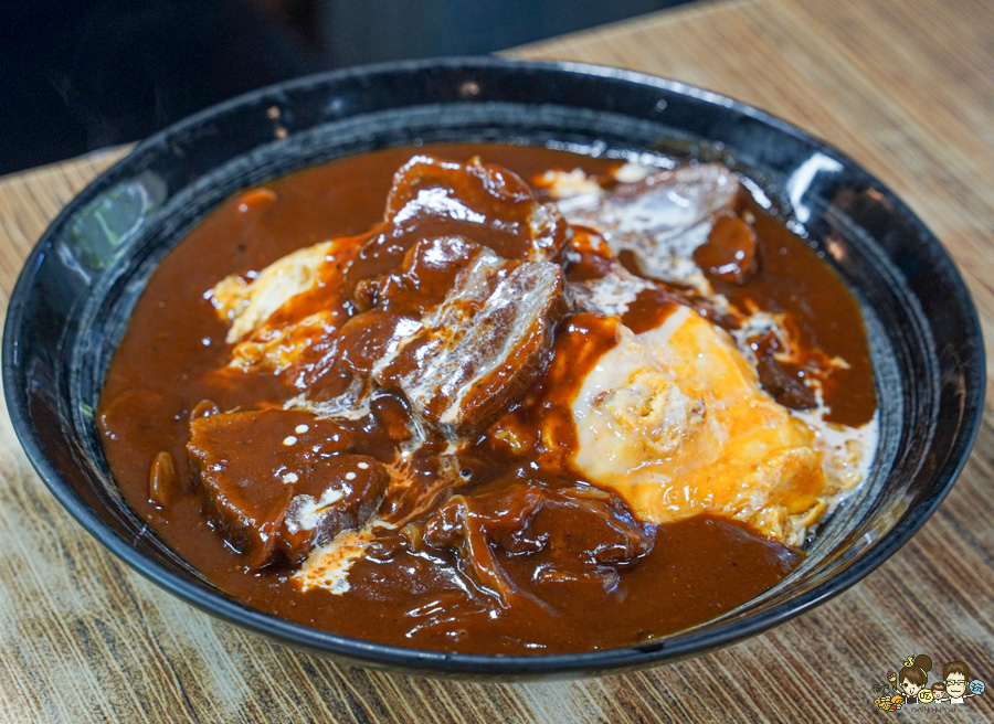 森本日式和風洋食堂 手作漢堡排 厚實滑嫩蛋包飯 雙拼咖哩醬 老店 熟客超多 日本老闆