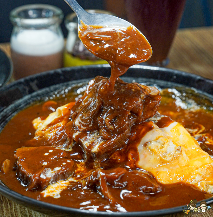 森本日式和風洋食堂 手作漢堡排 厚實滑嫩蛋包飯 雙拼咖哩醬 老店 熟客超多 日本老闆