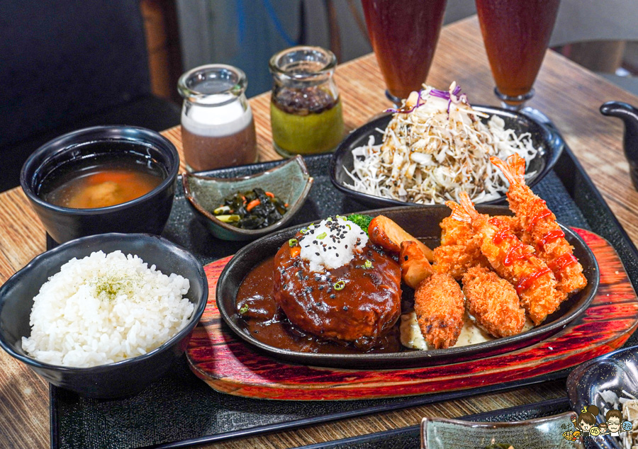 森本日式和風洋食堂 手作漢堡排 厚實滑嫩蛋包飯 雙拼咖哩醬 老店 熟客超多 日本老闆