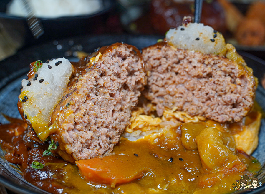 森本日式和風洋食堂 手作漢堡排 厚實滑嫩蛋包飯 雙拼咖哩醬 老店 熟客超多 日本老闆
