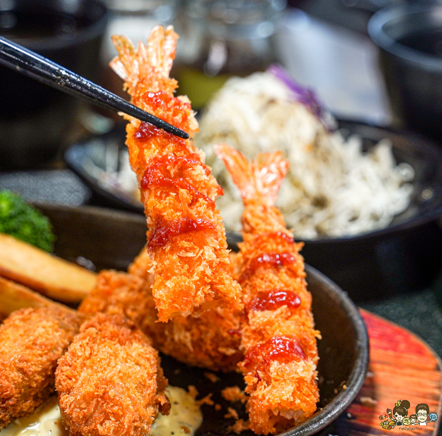 森本日式和風洋食堂 手作漢堡排 厚實滑嫩蛋包飯 雙拼咖哩醬 老店 熟客超多 日本老闆