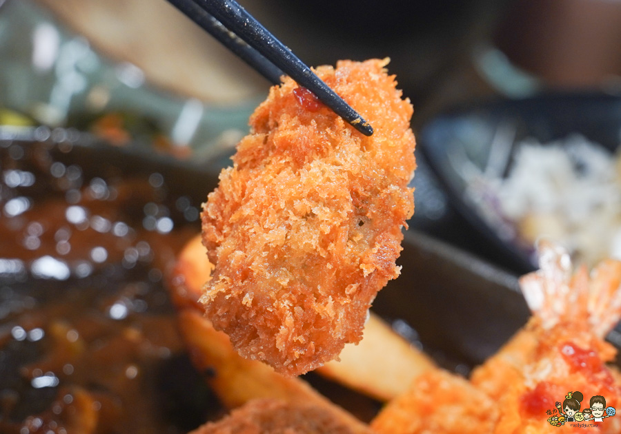 森本日式和風洋食堂 手作漢堡排 厚實滑嫩蛋包飯 雙拼咖哩醬 老店 熟客超多 日本老闆