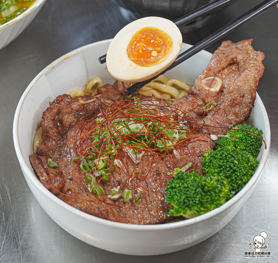 豚沐麵 仁武美食 必吃 聚餐 麵食 私房 獨門 拉麵 中式麵館 高雄美食 好吃推薦