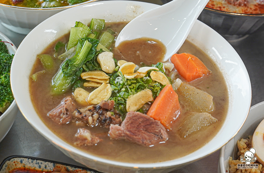 豚沐麵 仁武美食 必吃 聚餐 麵食 私房 獨門 拉麵 中式麵館 高雄美食 好吃推薦