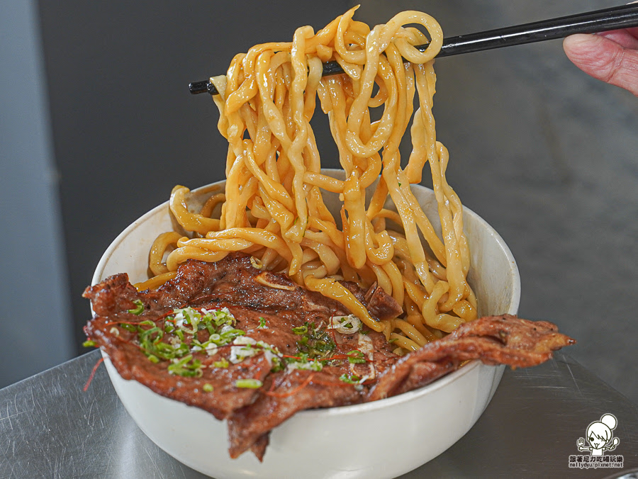 豚沐麵 仁武美食 必吃 聚餐 麵食 私房 獨門 拉麵 中式麵館 高雄美食 好吃推薦