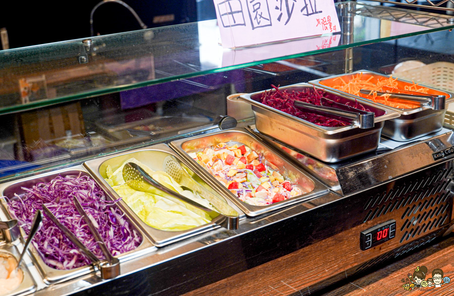 驚蟄洋食坊 鐵板 美食 高雄必吃 好吃 三民牛排 鐵板牛排 排餐 自助吧