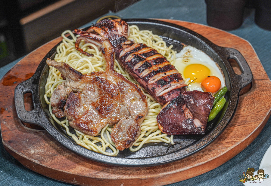 驚蟄洋食坊 鐵板 美食 高雄必吃 好吃 三民牛排 鐵板牛排 排餐 自助吧