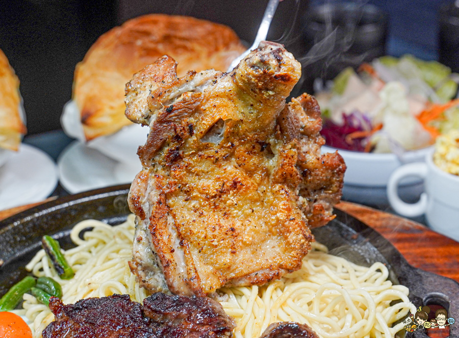 驚蟄洋食坊 鐵板 美食 高雄必吃 好吃 三民牛排 鐵板牛排 排餐 自助吧