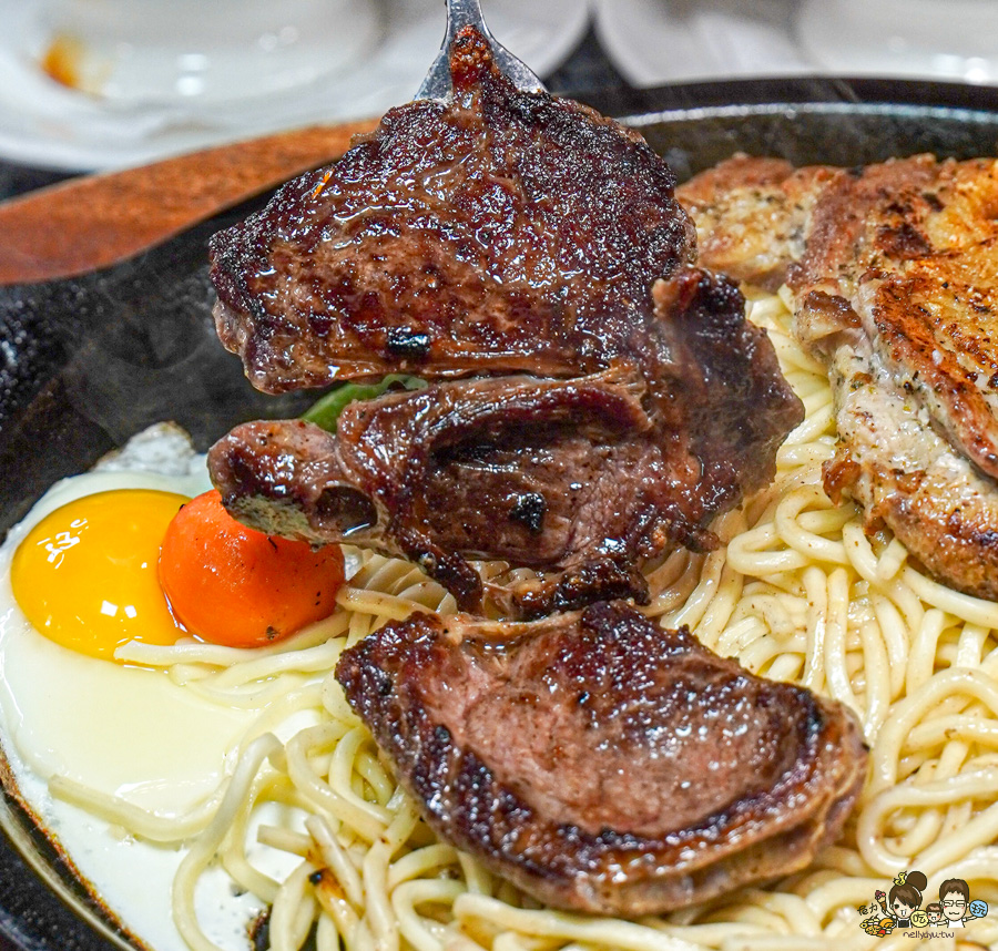 驚蟄洋食坊 鐵板 美食 高雄必吃 好吃 三民牛排 鐵板牛排 排餐 自助吧