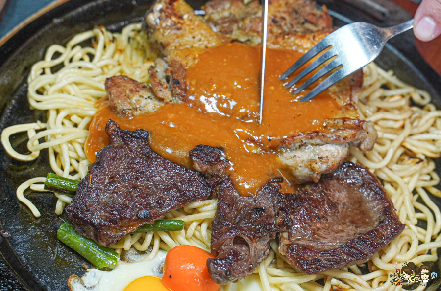 驚蟄洋食坊 鐵板 美食 高雄必吃 好吃 三民牛排 鐵板牛排 排餐 自助吧
