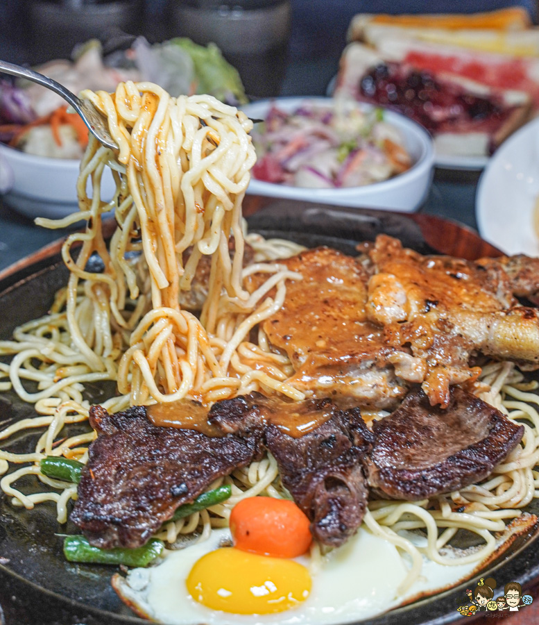 驚蟄洋食坊 鐵板 美食 高雄必吃 好吃 三民牛排 鐵板牛排 排餐 自助吧