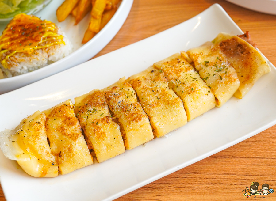 米良居 推薦 必吃 再訪 高雄早午餐 拼盤 好吃 私房 豚肉 米漢堡 手工日曬麵