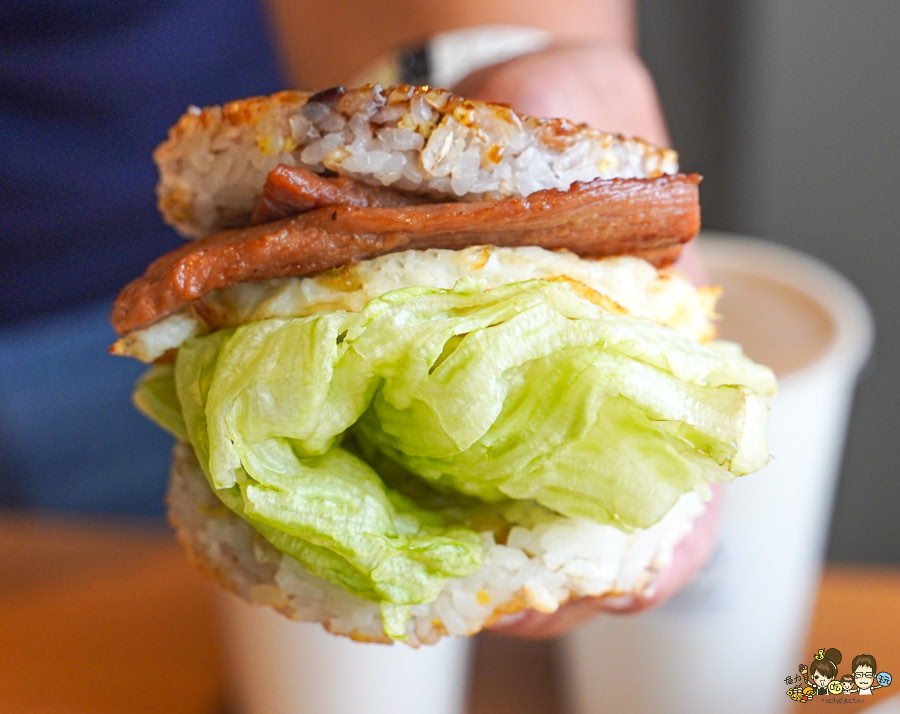 米良居 推薦 必吃 再訪 高雄早午餐 拼盤 好吃 私房 豚肉 米漢堡 手工日曬麵