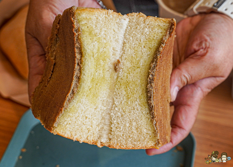 米良居 推薦 必吃 再訪 高雄早午餐 拼盤 好吃 私房 豚肉 米漢堡 手工日曬麵