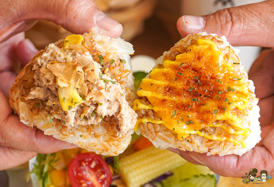 米良居 推薦 必吃 再訪 高雄早午餐 拼盤 好吃 私房 豚肉 米漢堡 手工日曬麵