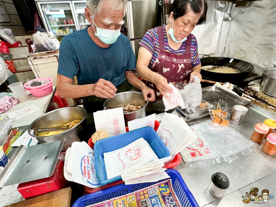 小巷弄鹹酥雞 陽明國小側門 三民美食 鹹酥雞 高雄美食 必吃 好吃 推薦 必吃 無名 老字號