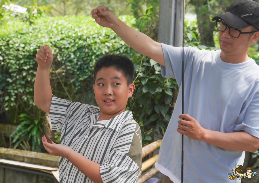 南投景點 親子 池邊食光 美食 披薩 體驗 小農夫 釣魚 釣牛蛙 餵食小動物 魚池景點 南投旅遊 