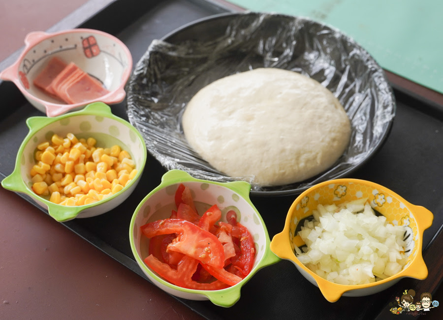 南投景點 親子 池邊食光 美食 披薩 體驗 小農夫 釣魚 釣牛蛙 餵食小動物 魚池景點 南投旅遊 