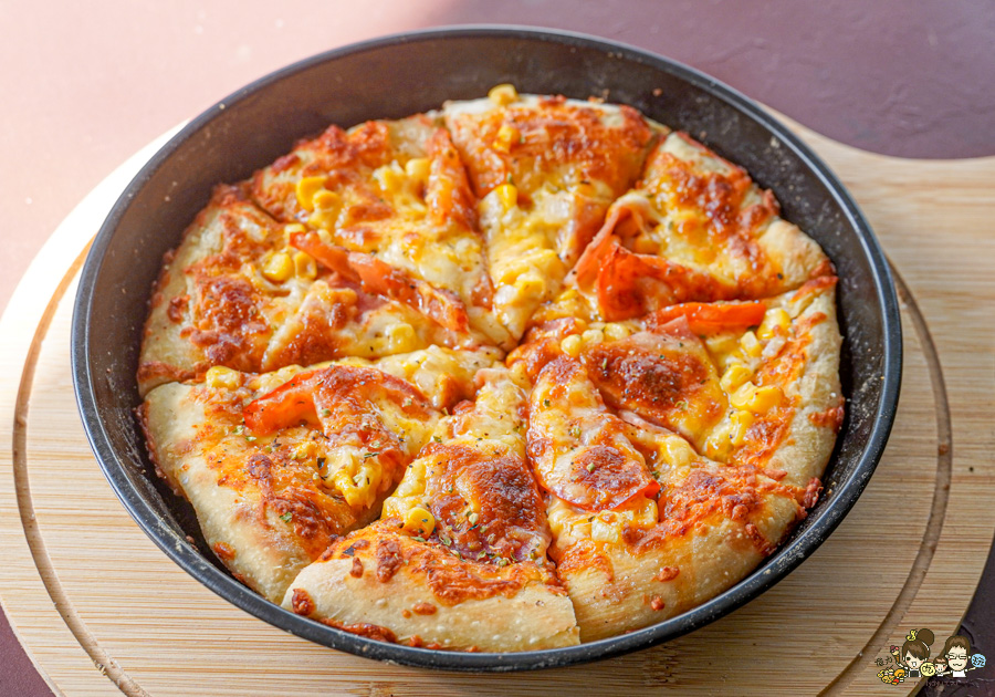 南投景點 親子 池邊食光 美食 披薩 體驗 小農夫 釣魚 釣牛蛙 餵食小動物 魚池景點 南投旅遊 