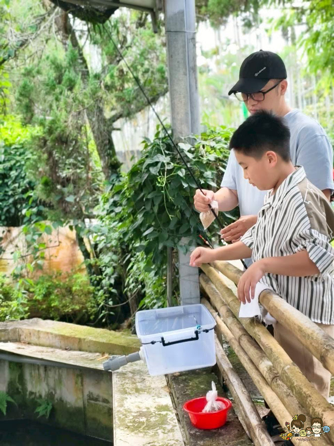 南投景點 親子 池邊食光 美食 披薩 體驗 小農夫 釣魚 釣牛蛙 餵食小動物 魚池景點 南投旅遊 
