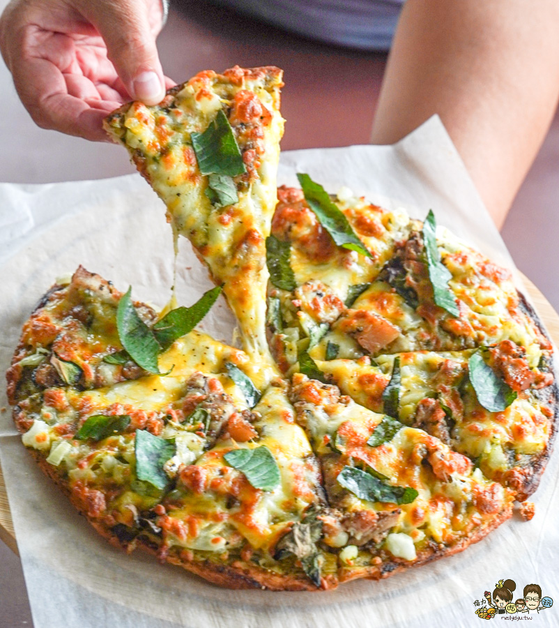 南投景點 親子 池邊食光 美食 披薩 體驗 小農夫 釣魚 釣牛蛙 餵食小動物 魚池景點 南投旅遊 