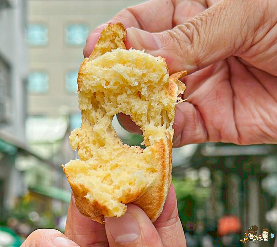 幸福雞蛋糕 銅板美食 好吃 推薦 必吃 必買 下午茶 點心 學區 石頭餅 古早味 完成