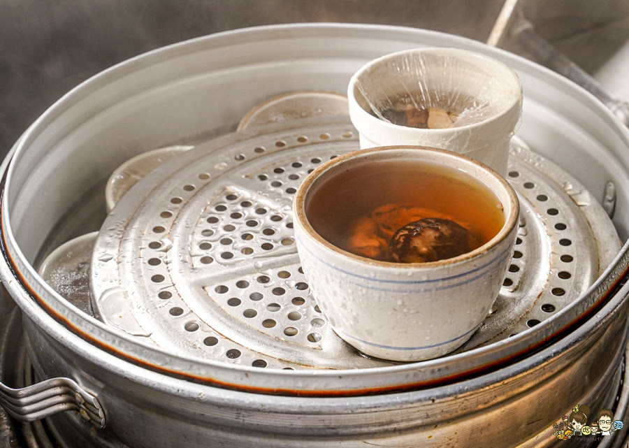 老正興館金牌蔥油餅 高雄美食 必吃 團購 排隊 在地 傳承 蘿蔔酥 小籠包 捲餅 清蒸臭豆腐