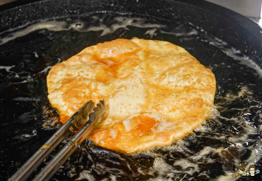 老正興館金牌蔥油餅 高雄美食 必吃 團購 排隊 在地 傳承 蘿蔔酥 小籠包 捲餅 清蒸臭豆腐