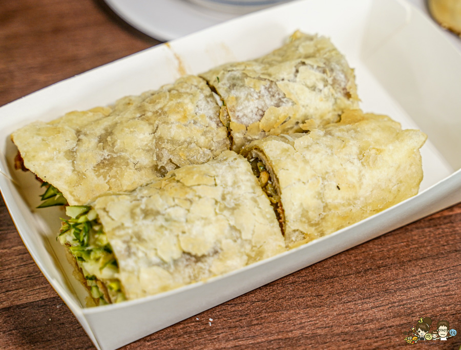 老正興館金牌蔥油餅 高雄美食 必吃 團購 排隊 在地 傳承 蘿蔔酥 小籠包 捲餅 清蒸臭豆腐