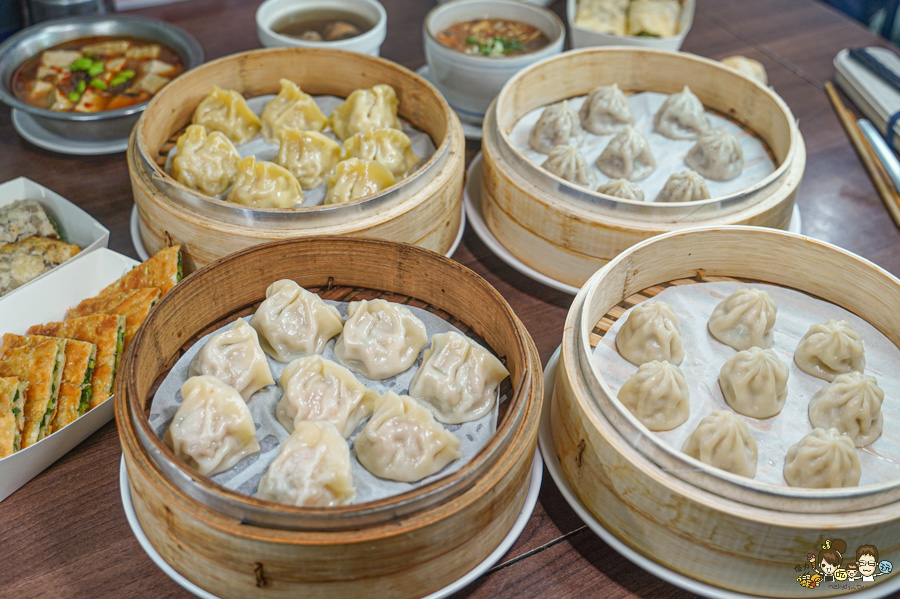 老正興館金牌蔥油餅 高雄美食 必吃 團購 排隊 在地 傳承 蘿蔔酥 小籠包 捲餅 清蒸臭豆腐