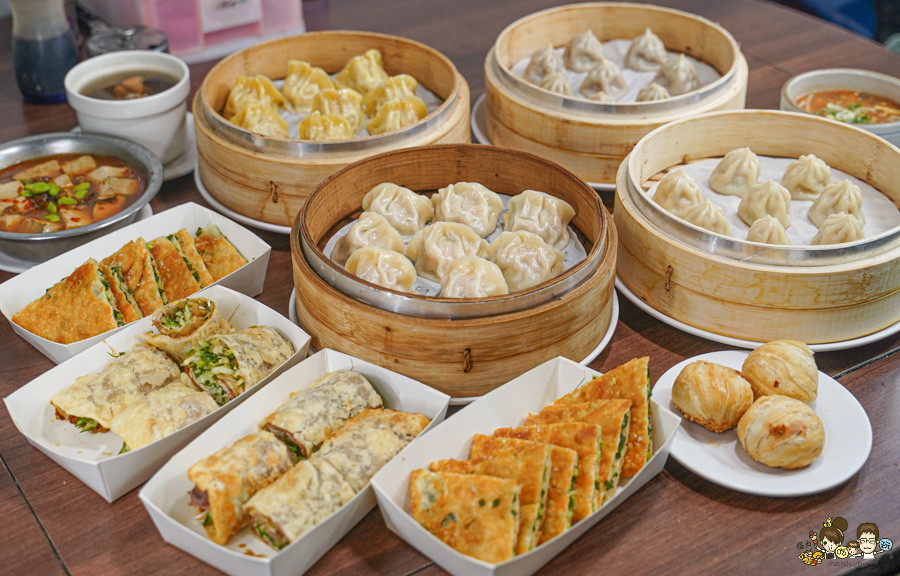 老正興館金牌蔥油餅 高雄美食 必吃 團購 排隊 在地 傳承 蘿蔔酥 小籠包 捲餅 清蒸臭豆腐