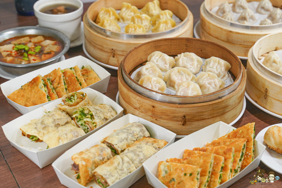 老正興館金牌蔥油餅 高雄美食 必吃 團購 排隊 在地 傳承 蘿蔔酥 小籠包 捲餅 清蒸臭豆腐