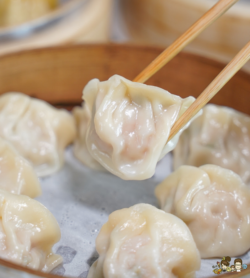 老正興館金牌蔥油餅 高雄美食 必吃 團購 排隊 在地 傳承 蘿蔔酥 小籠包 捲餅 清蒸臭豆腐