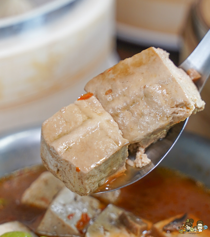 老正興館金牌蔥油餅 高雄美食 必吃 團購 排隊 在地 傳承 蘿蔔酥 小籠包 捲餅 清蒸臭豆腐