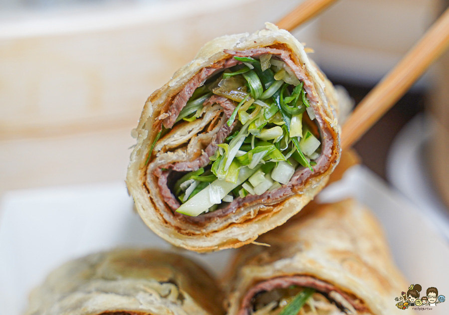 老正興館金牌蔥油餅 高雄美食 必吃 團購 排隊 在地 傳承 蘿蔔酥 小籠包 捲餅 清蒸臭豆腐