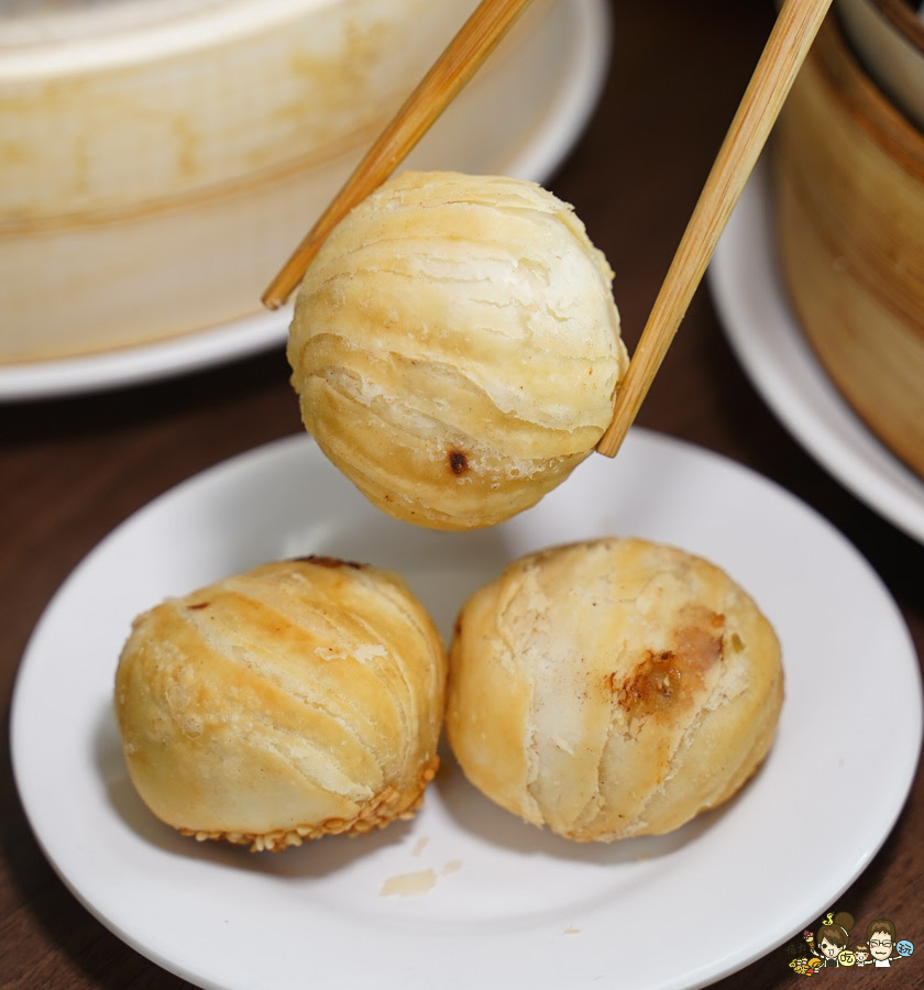 老正興館金牌蔥油餅 高雄美食 必吃 團購 排隊 在地 傳承 蘿蔔酥 小籠包 捲餅 清蒸臭豆腐