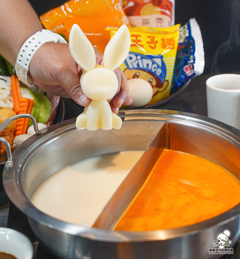 高雄火鍋 聚餐 聚會吃 火鍋 好吃 高雄美食 海鮮 兔子 限定 肉盤 大肉盤 自助吧